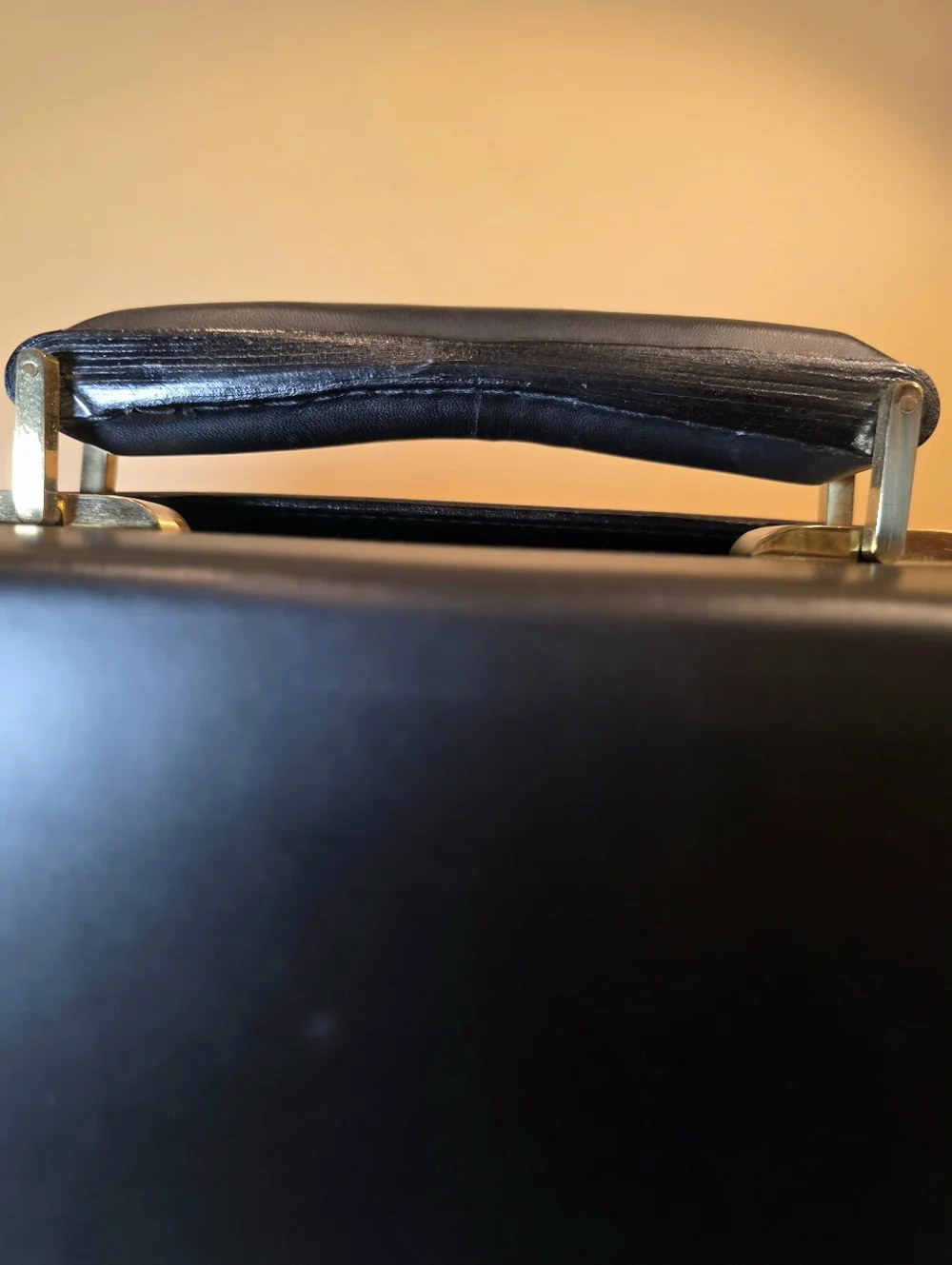 GUCCI Vintage Briefcase Classic Black Leather Sleek Trunk Business Bag Unisex - Picture 9 of 12